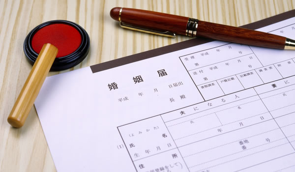 浮気の証拠がないと妻や旦那と有利に離婚できない