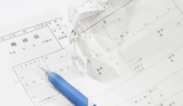 妻の浮気を許す時、離婚しない場合のメリットとデメリット